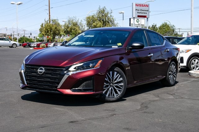 2025 Nissan Altima SV's photo