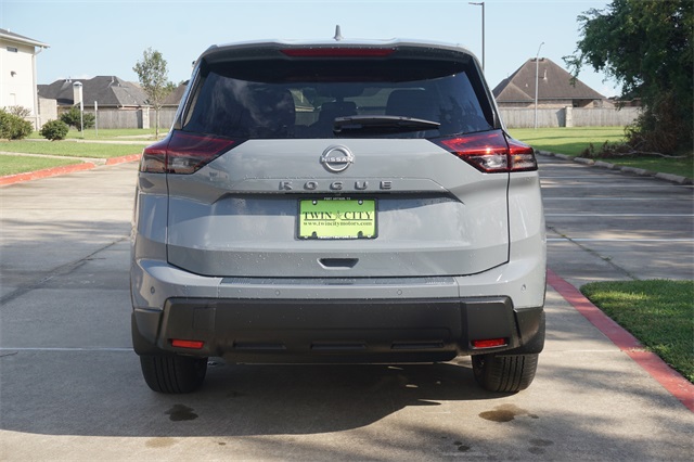 2026 Nissan Rogue SV photo 3