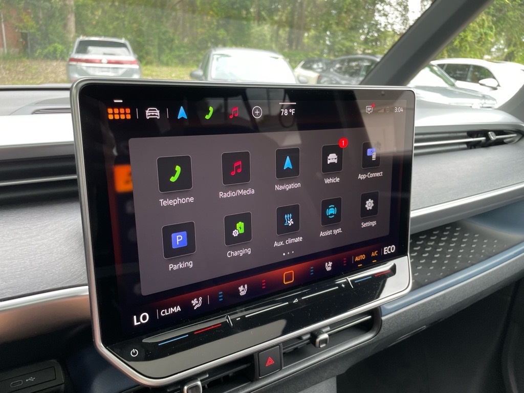 2025 Volkswagen ID. Buzz Pro Plus photo 11