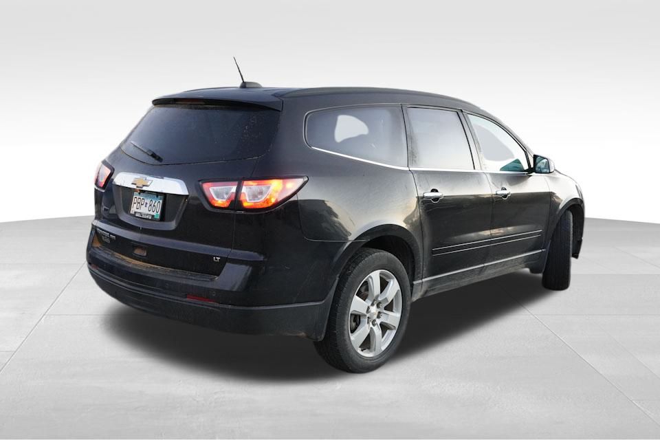 2017 Chevrolet Traverse 1LT photo 3