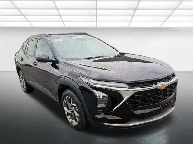 2025 Chevrolet Trax LT's photo