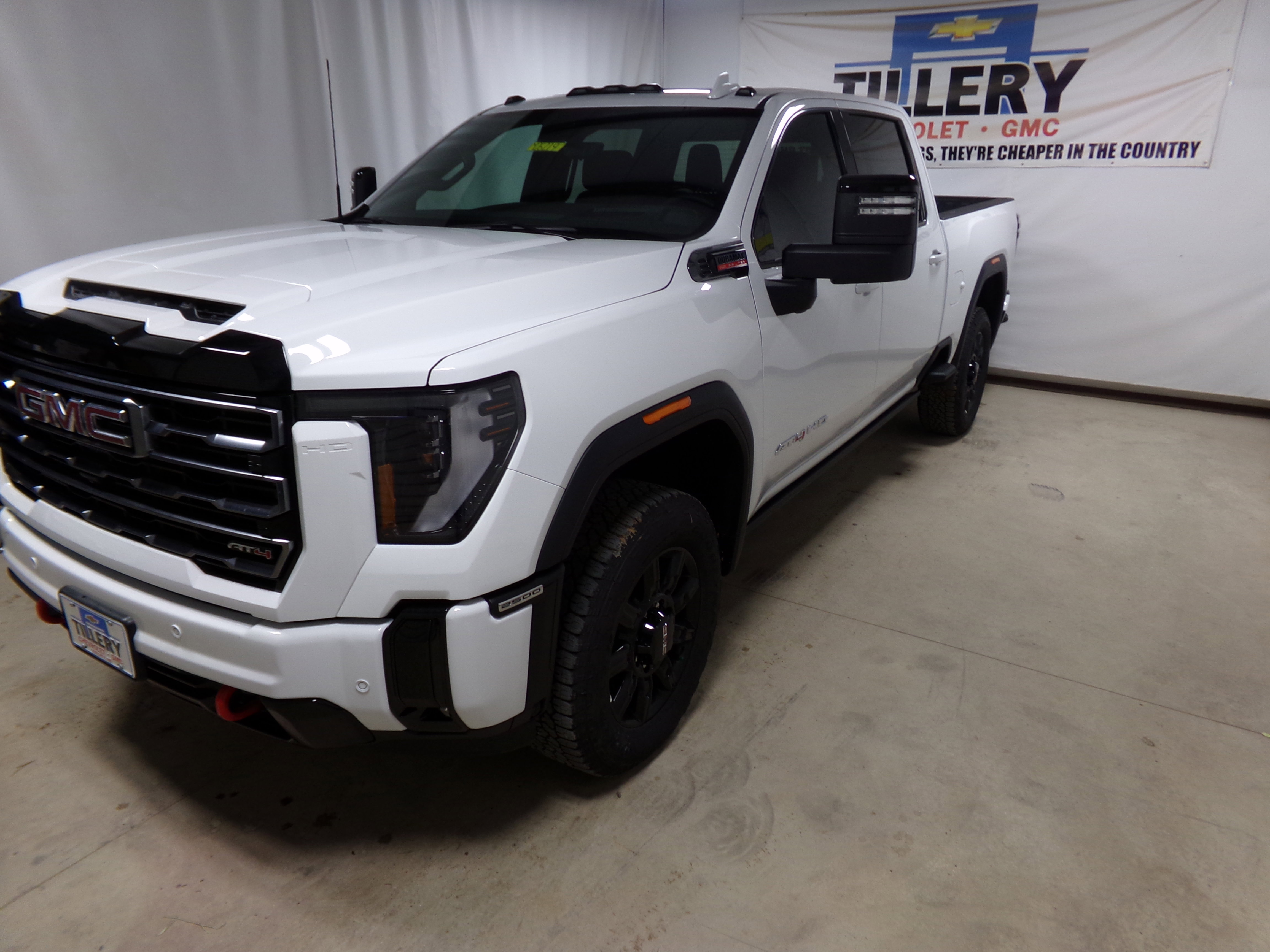 2026 Gmc Sierra 2500 HD AT4 photo 3