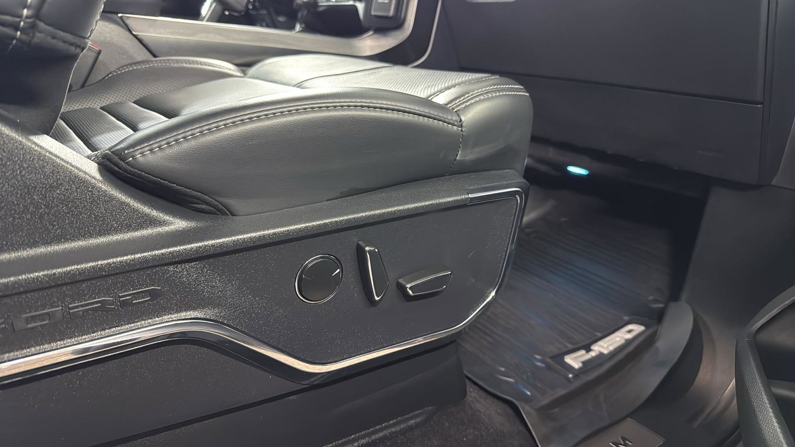 B2e0ec0230f226af2d65c25e717d13a7