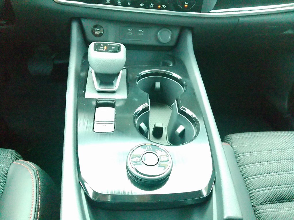 2026 Nissan Rogue SV photo 30