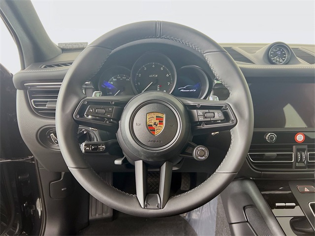 2026 Porsche Macan GTS photo 12