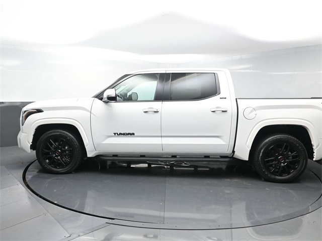 2022 Toyota Tundra SR5 photo 2