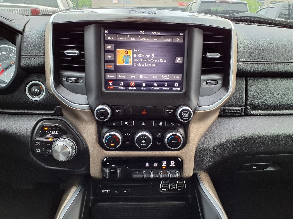 2019 Ram 1500 Laramie photo 17