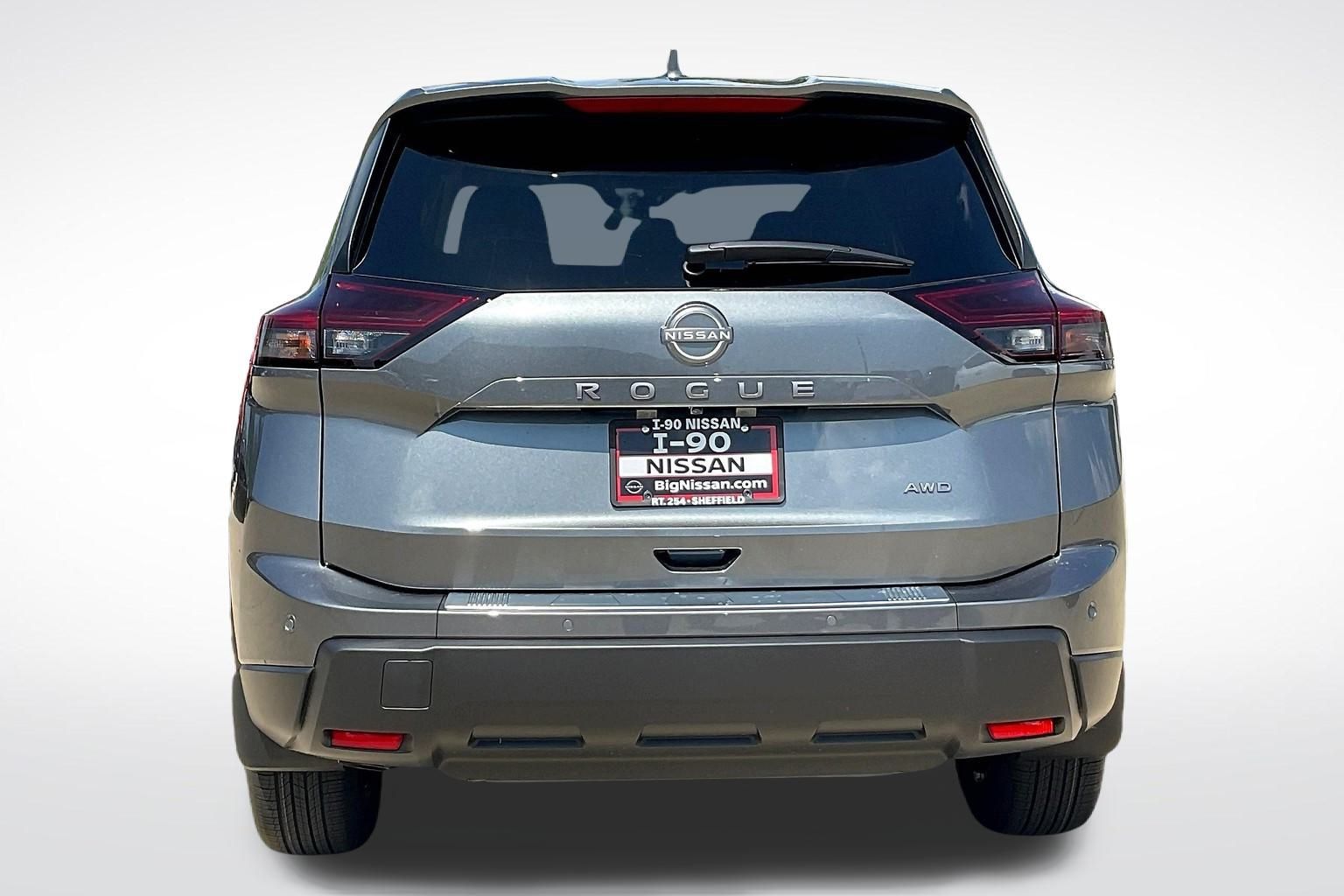 2026 Nissan Rogue SV photo 4
