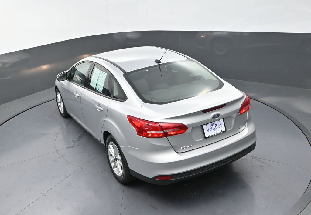 2018 Ford Focus SE photo 14