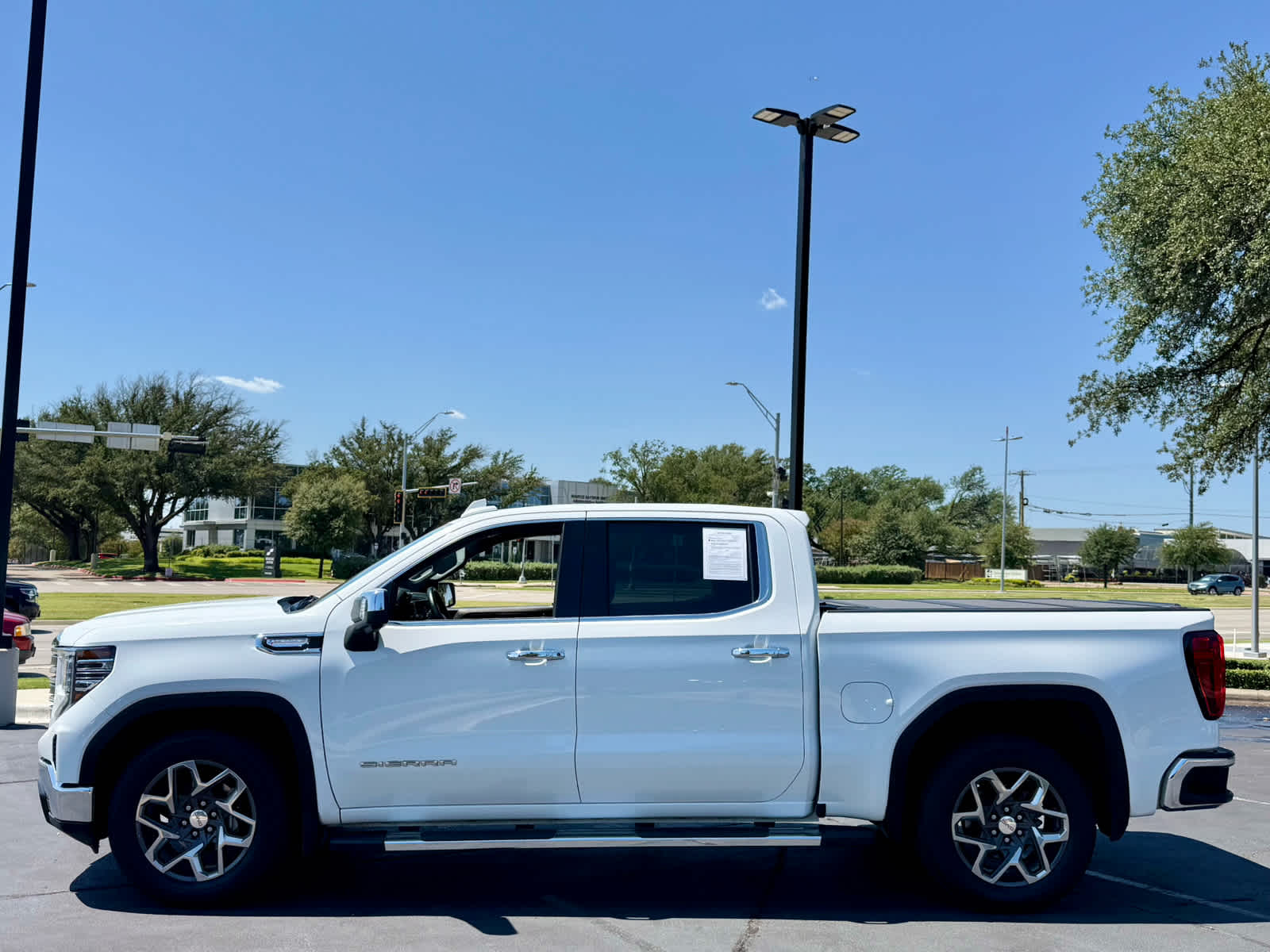 2023 Gmc Sierra 1500 SLT photo 2