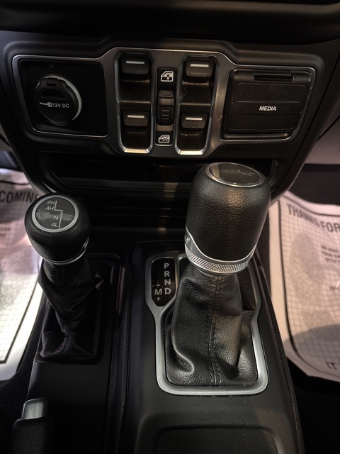 2020 Jeep Gladiator Sport S photo 15