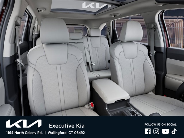 2025 Kia Sorento S photo 14