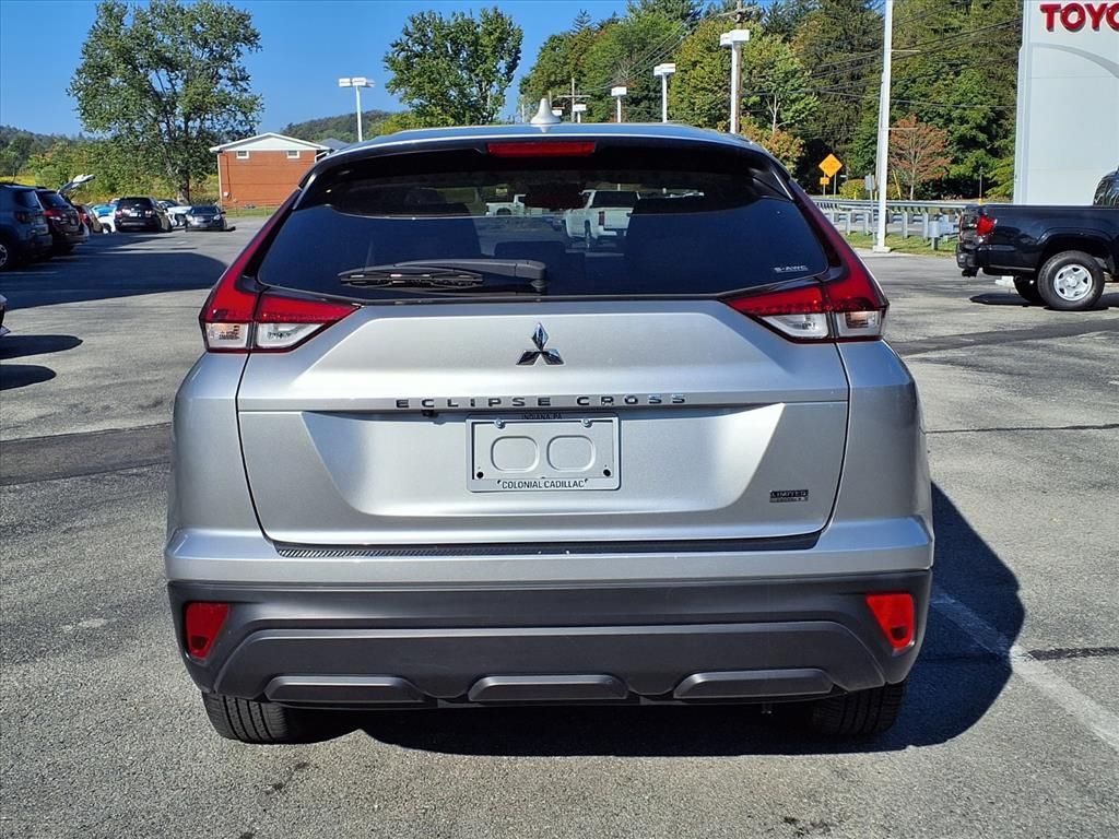 2023 Mitsubishi Eclipse Cross LE photo 5