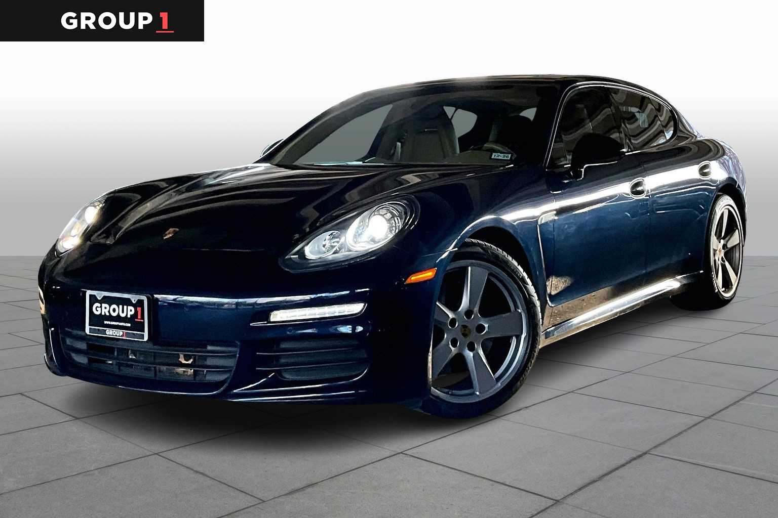 2016 Porsche Panamera Base