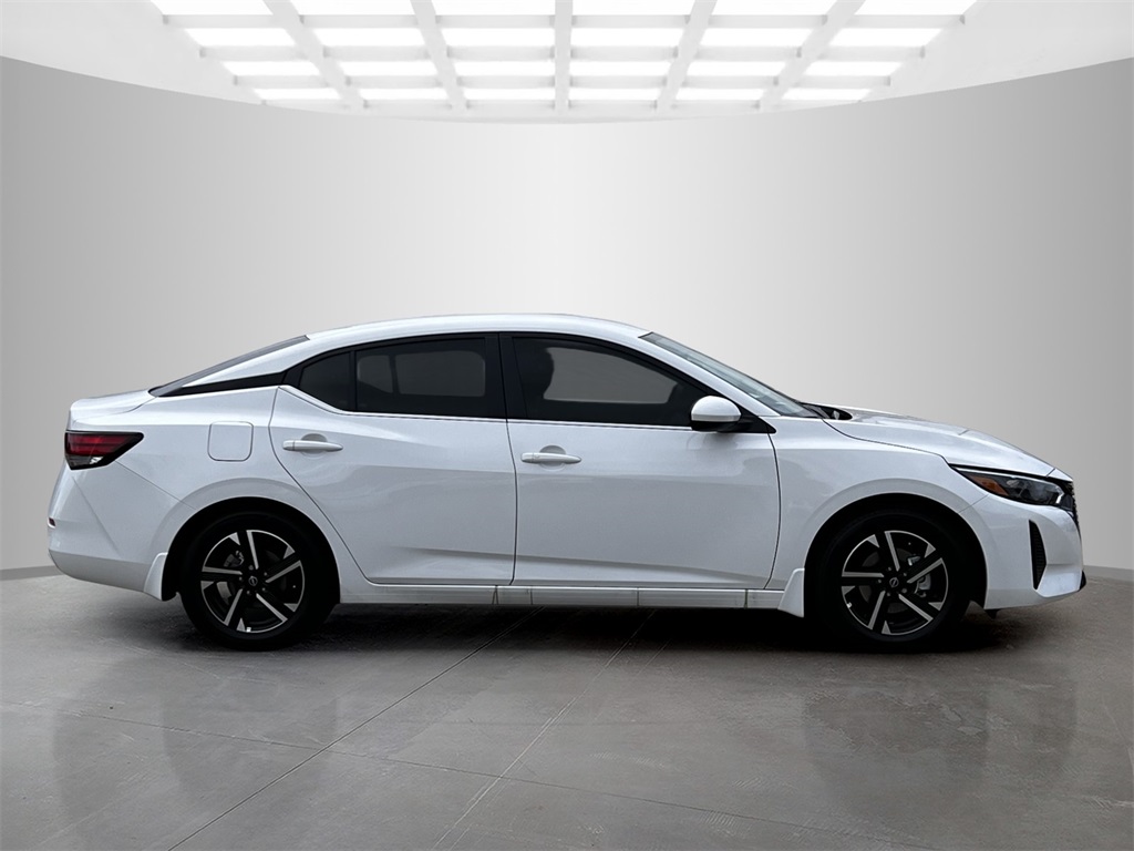 2025 Nissan Sentra SV photo 4