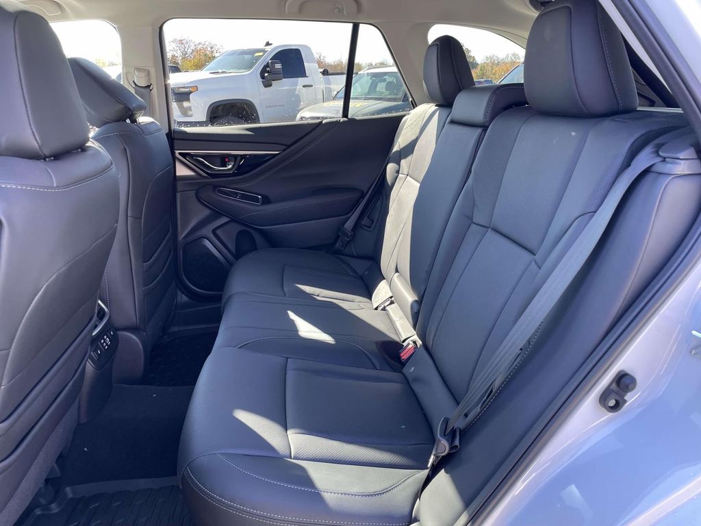 2025 Subaru Outback Limited photo 3