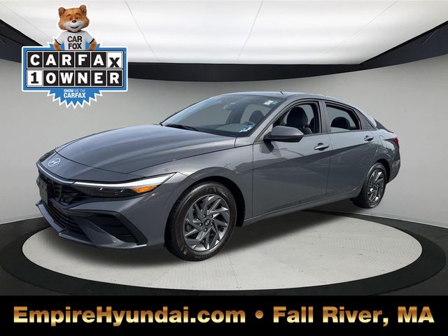 2024 Hyundai Elantra SEL's photo
