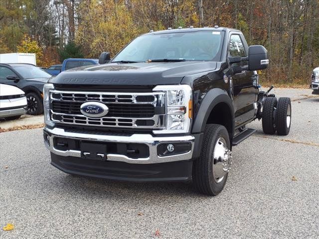 2024 Ford F-550 photo 3