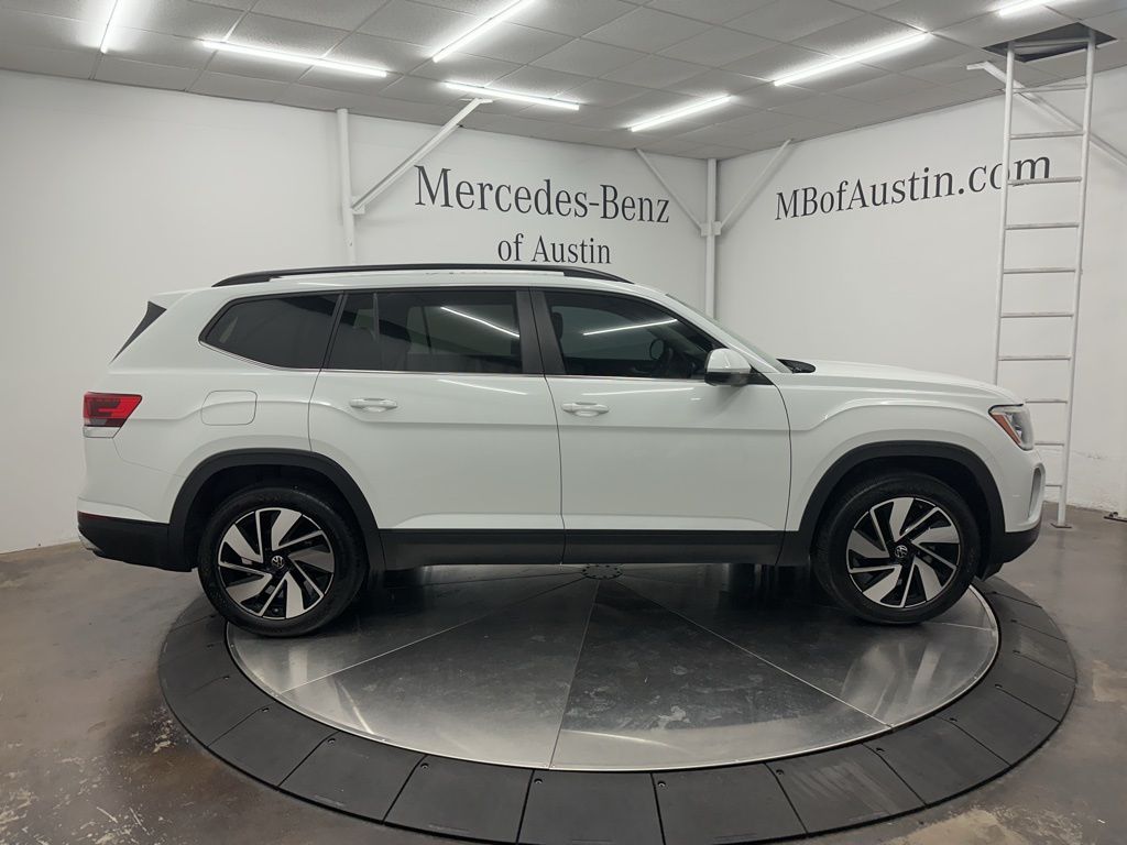 2024 Volkswagen Atlas SE Technology photo 7