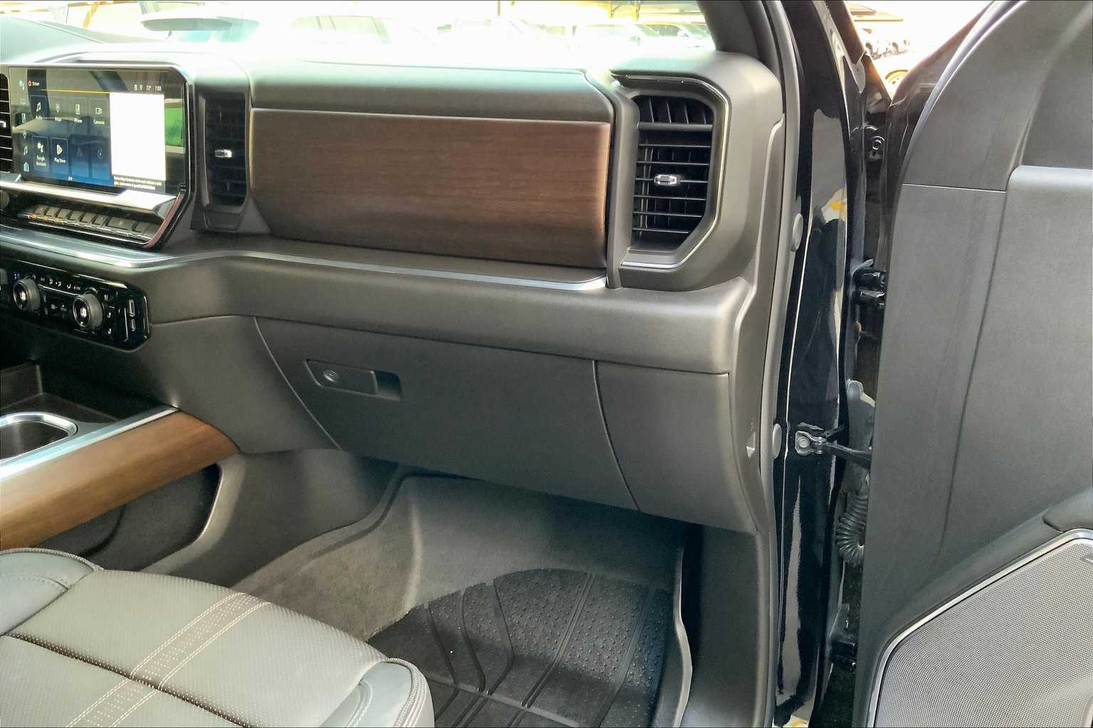 2024 Chevrolet Silverado 1500 High Country photo 33