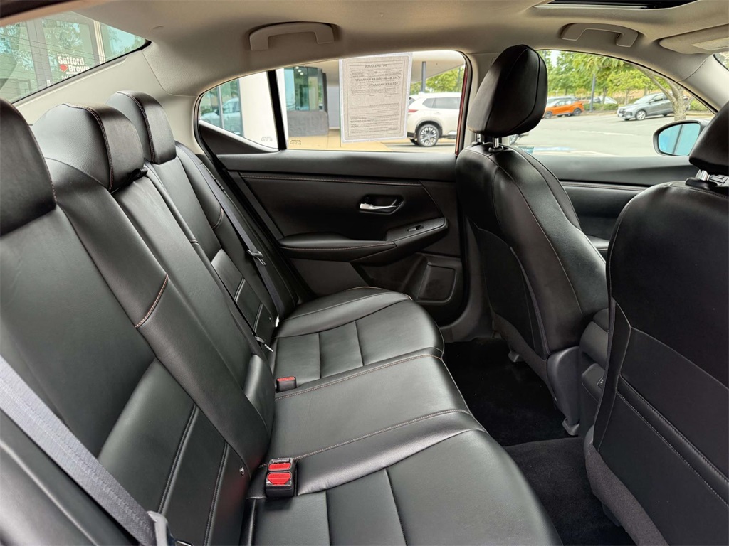 2021 Nissan Sentra SR photo 15