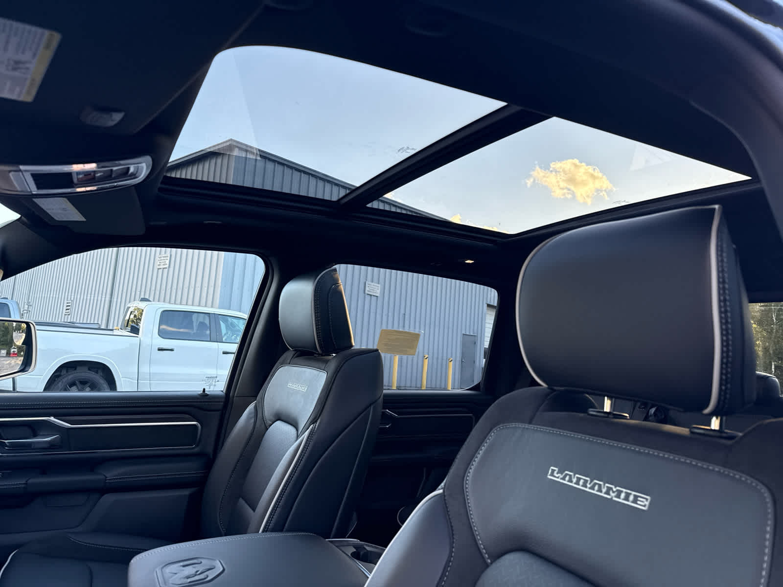 2026 Ram 1500 Laramie photo 19