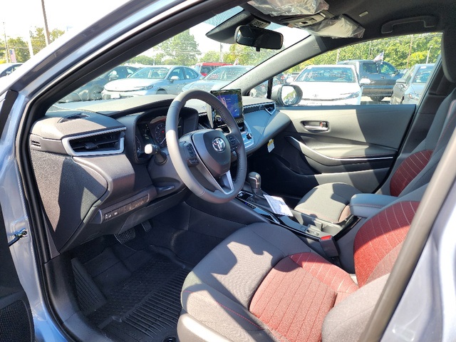 2025 Toyota Corolla SE photo 14