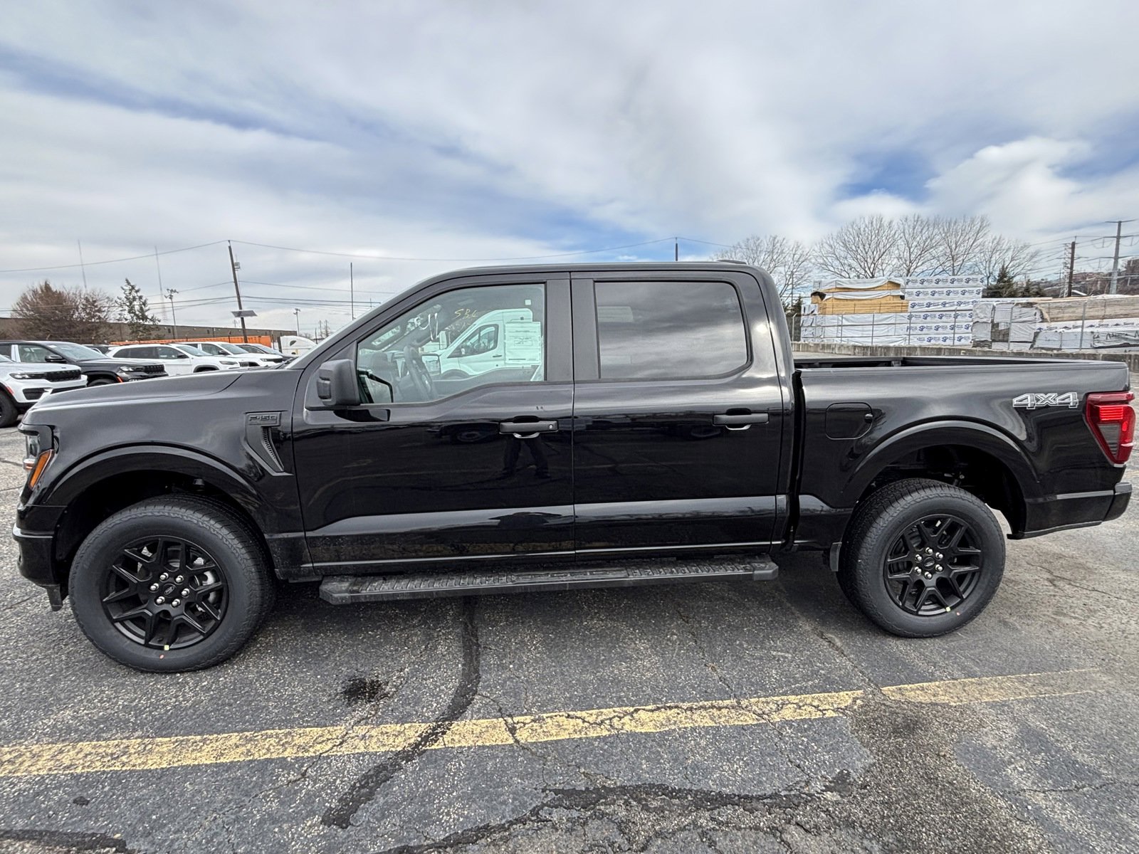 2025 Ford F-150 STX photo 4