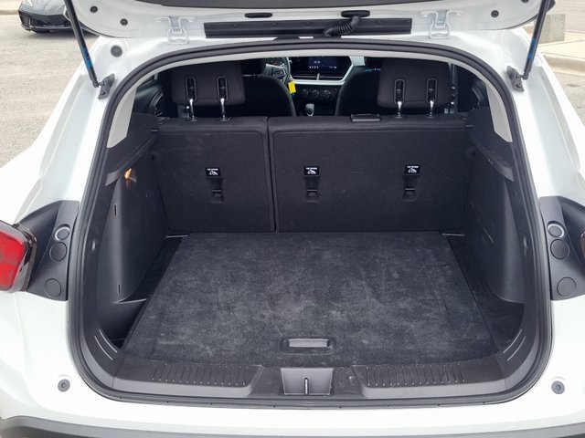 2025 Chevrolet Trax LS photo 3