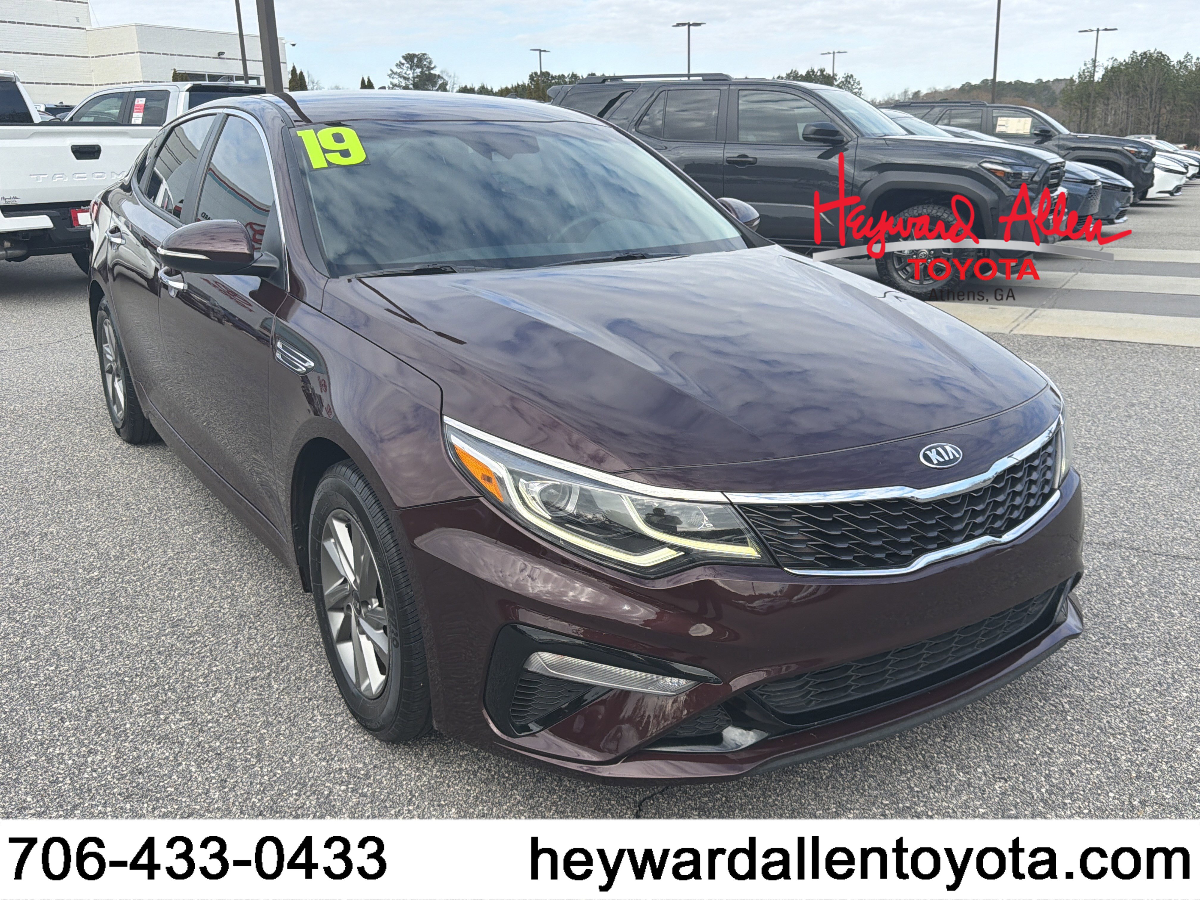 2019 Kia Optima LX's photo