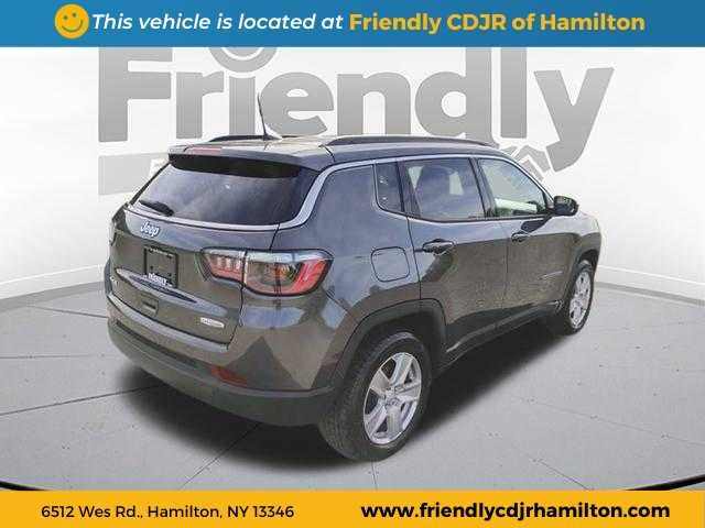 2022 Jeep Compass Latitude photo 4