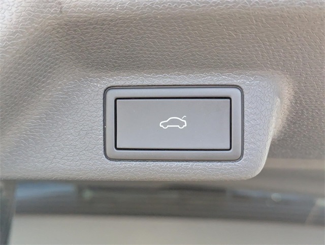 2025 Volkswagen ID. Buzz Pro S photo 15