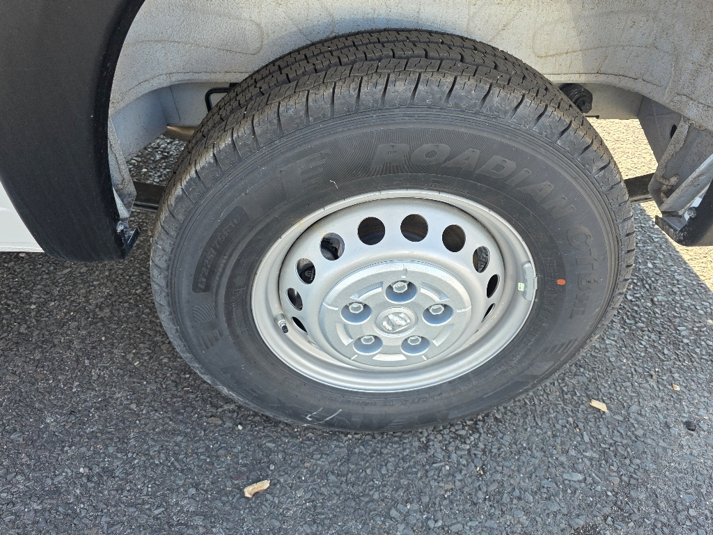 2025 Ram 1500 Tradesman photo 4