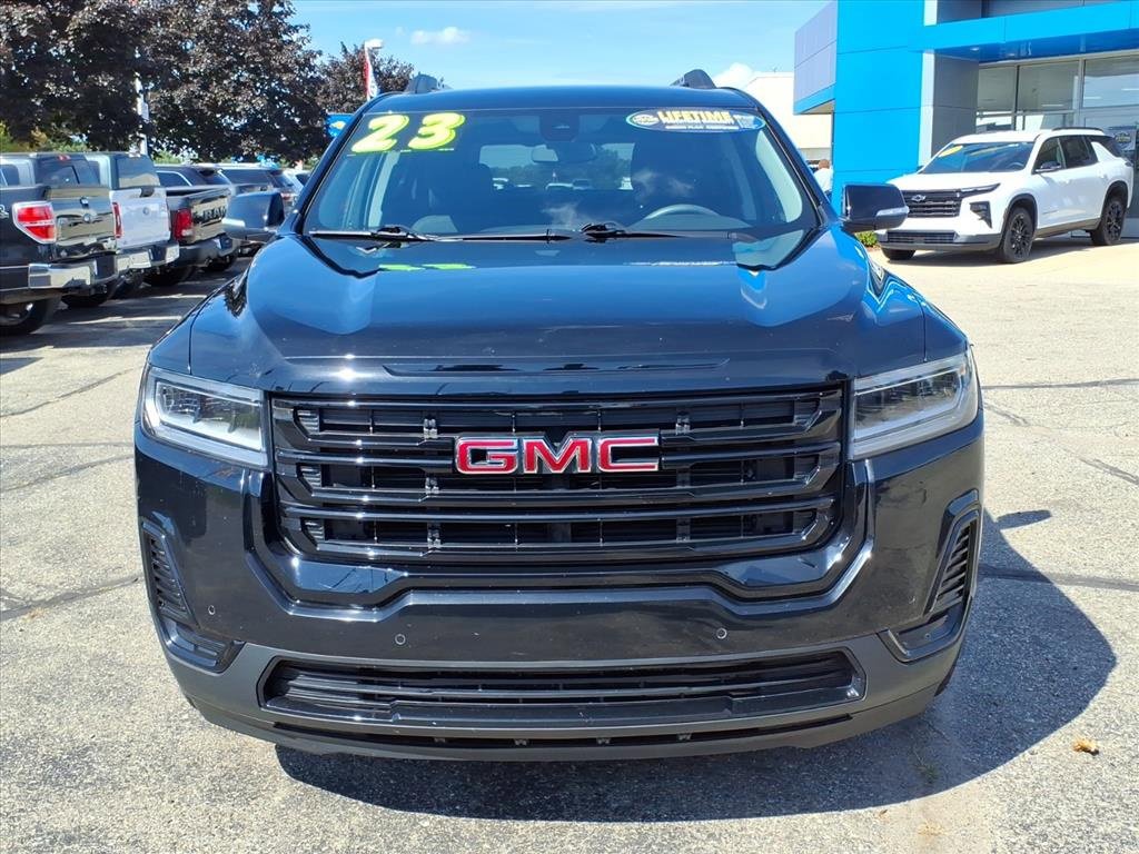 2023 Gmc Acadia SLE photo 2