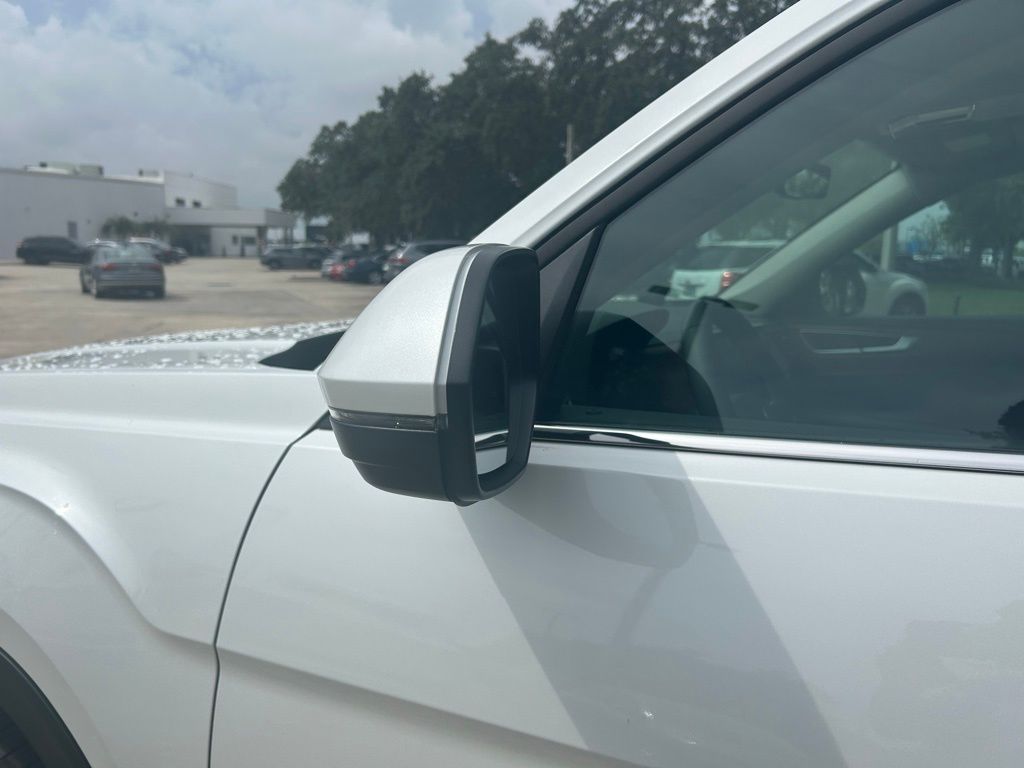2026 Volkswagen Atlas SE Technology photo 19
