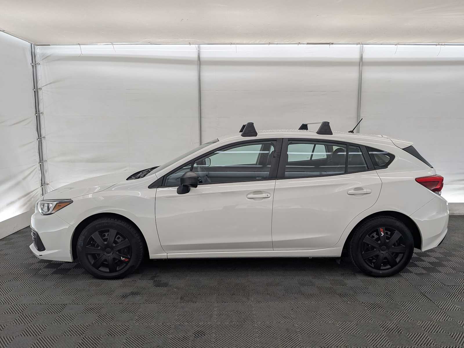 2022 Subaru Impreza Base photo 2