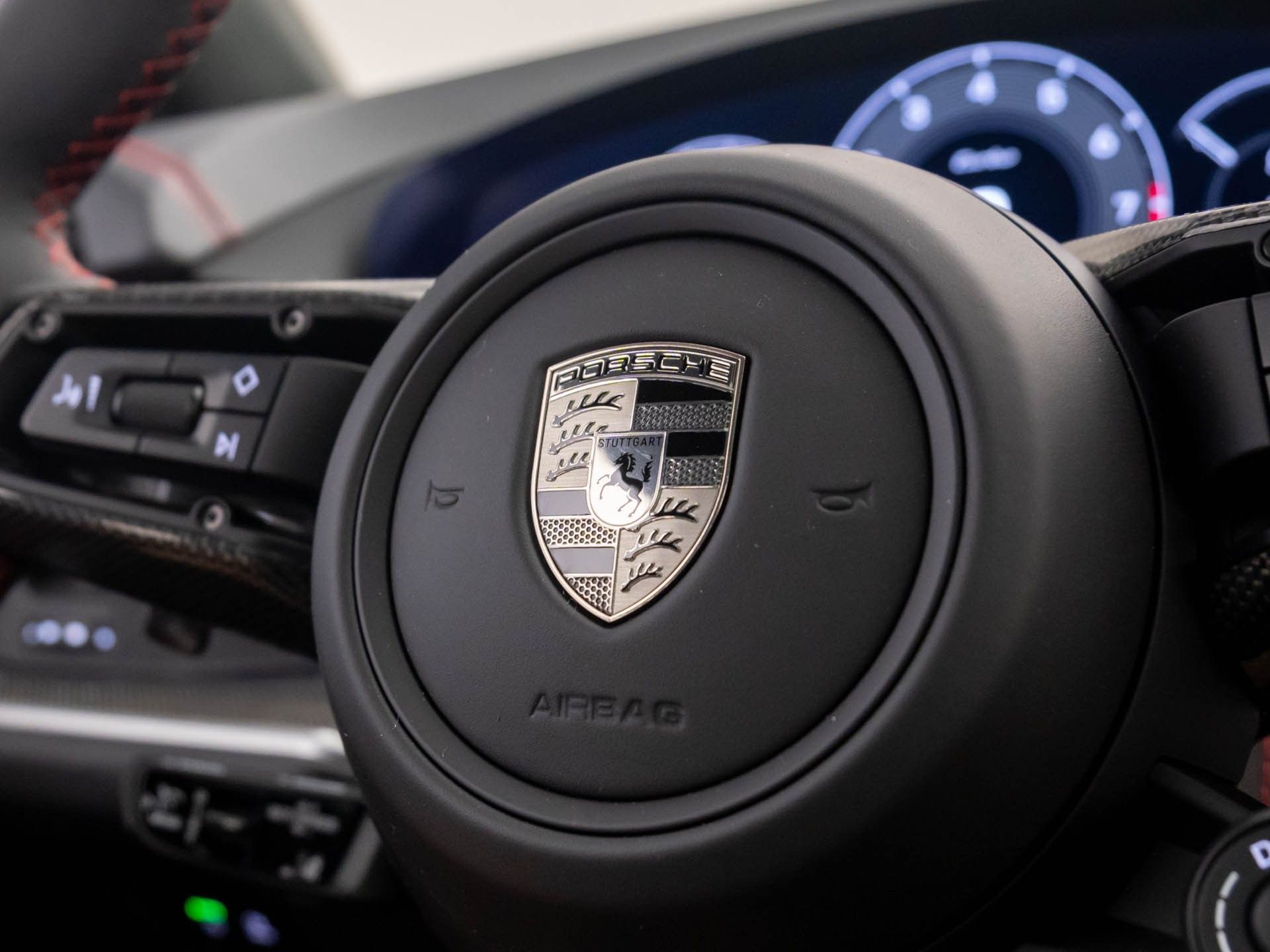 2025 Porsche Cayenne E-Hybrid Turbo photo 25
