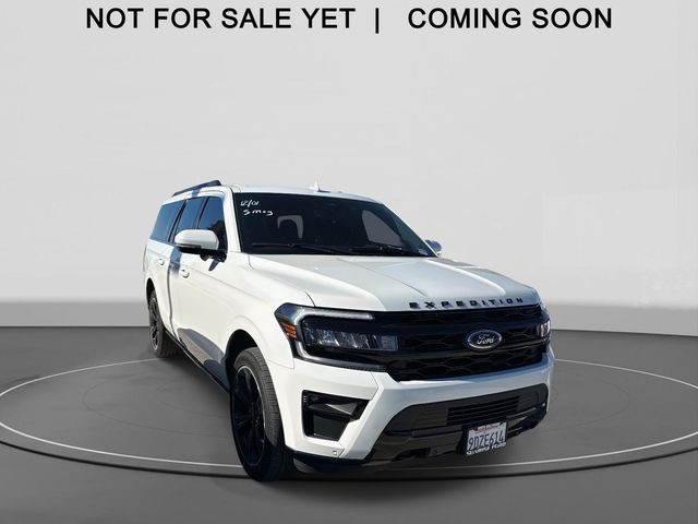 2022 Ford Expedition Limited's photo