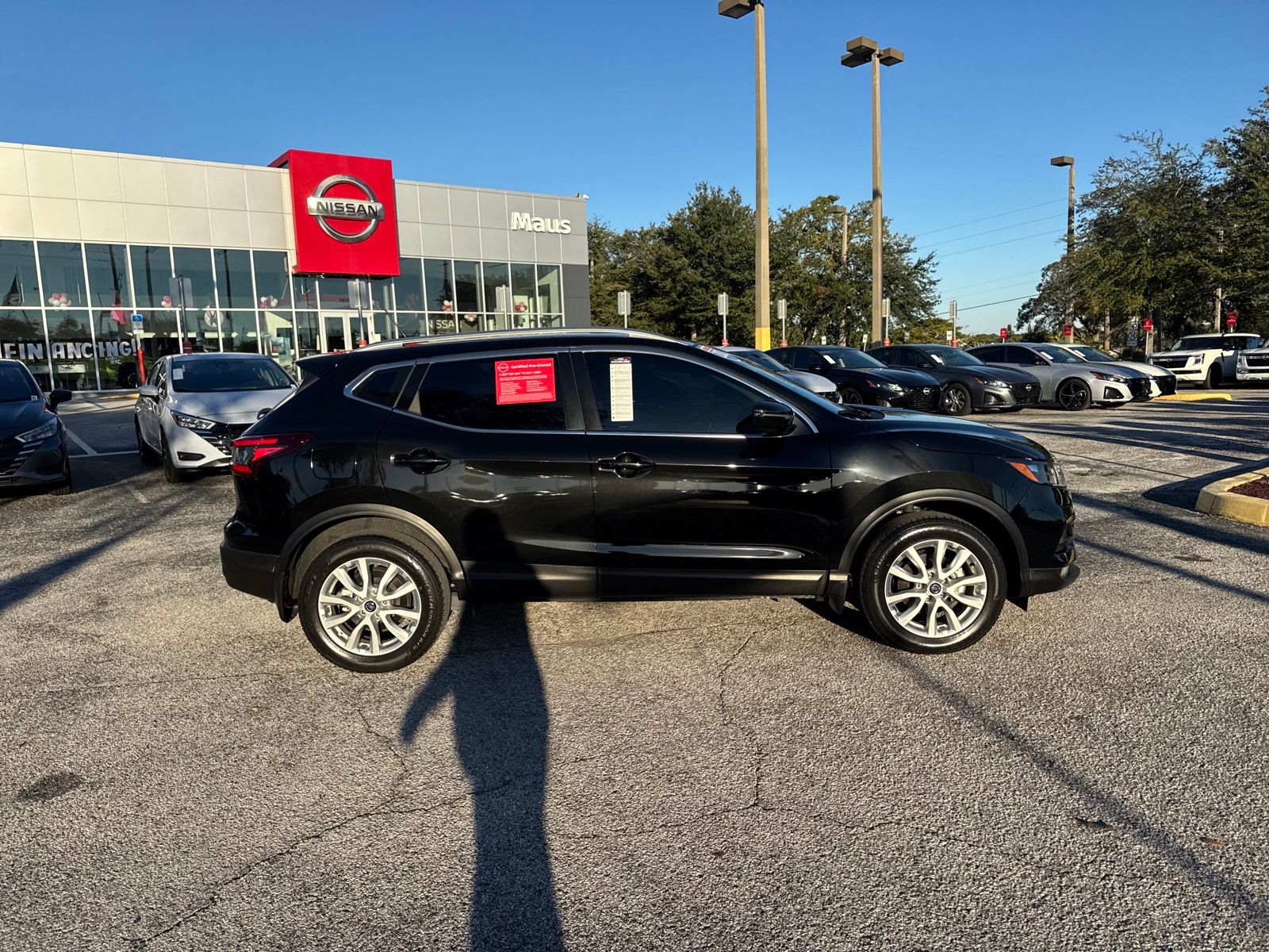 2022 Nissan Rogue Sport SV photo 2