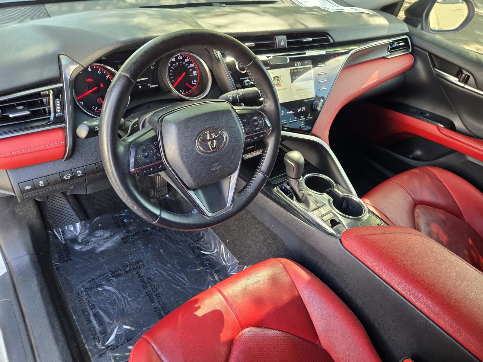 2019 Toyota Camry XSE photo 18
