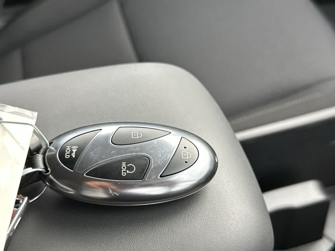 2026 Hyundai Kona SEL photo 26