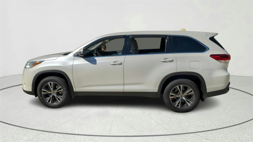 2017 Toyota Highlander XLE photo 18