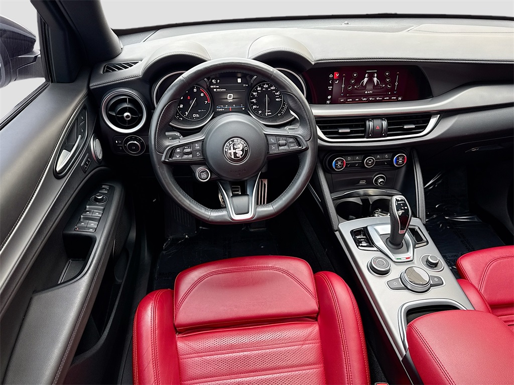 2022 Alfa Romeo Stelvio Ti Sport photo 25