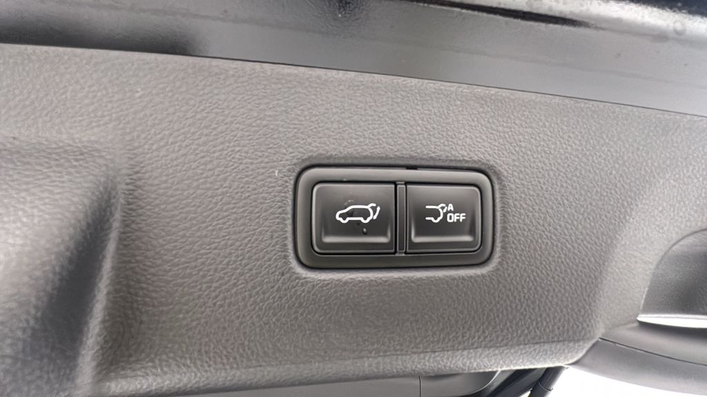 2026 Kia Carnival EX photo 17