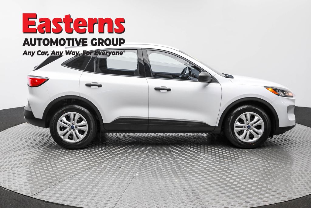 2021 Ford Escape S photo 4