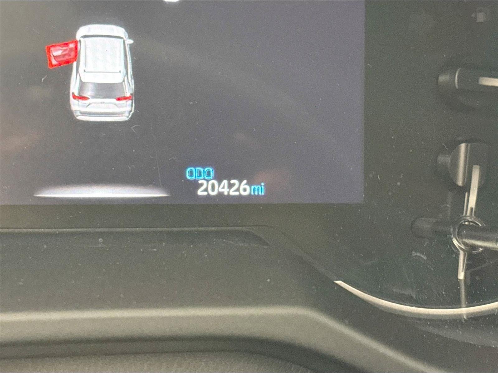 2024 Toyota RAV4 XLE Premium photo 13