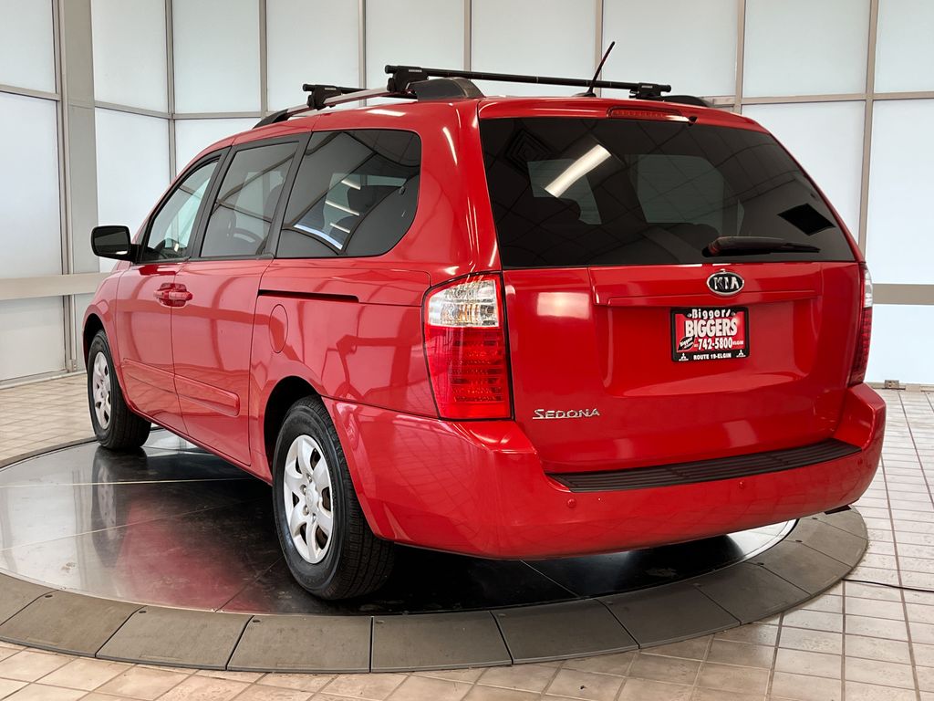 2010 Kia Sedona LX photo 5