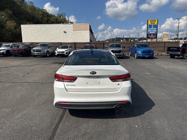 2018 Kia Optima S photo 3