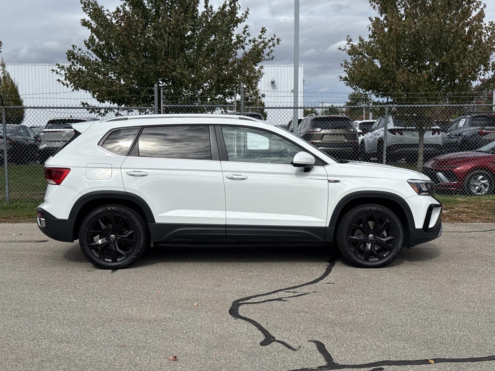 2022 Volkswagen Taos SE photo 4