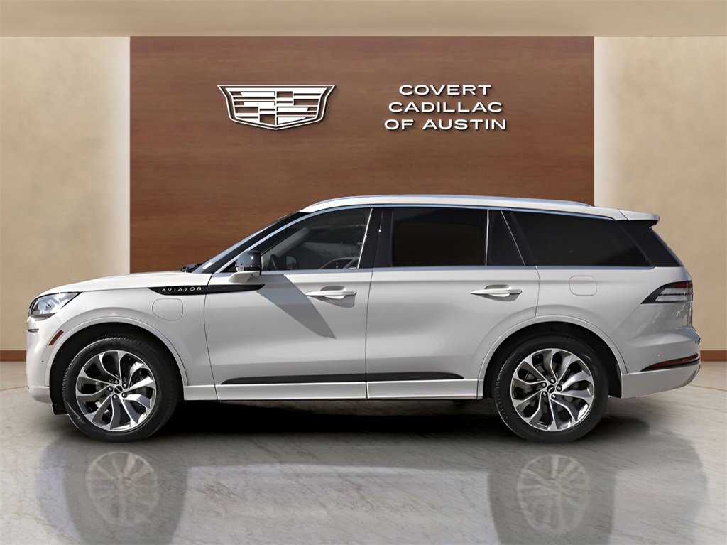 2023 Lincoln Aviator Grand Touring photo 2